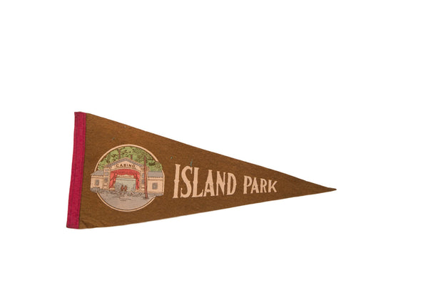 Island Park Casino Felt Flag // ONH Item 3878