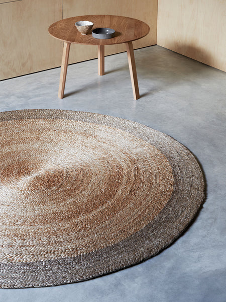 5' Round Hemp Rug with Pewter Border // ONH Item 3965 Image 2