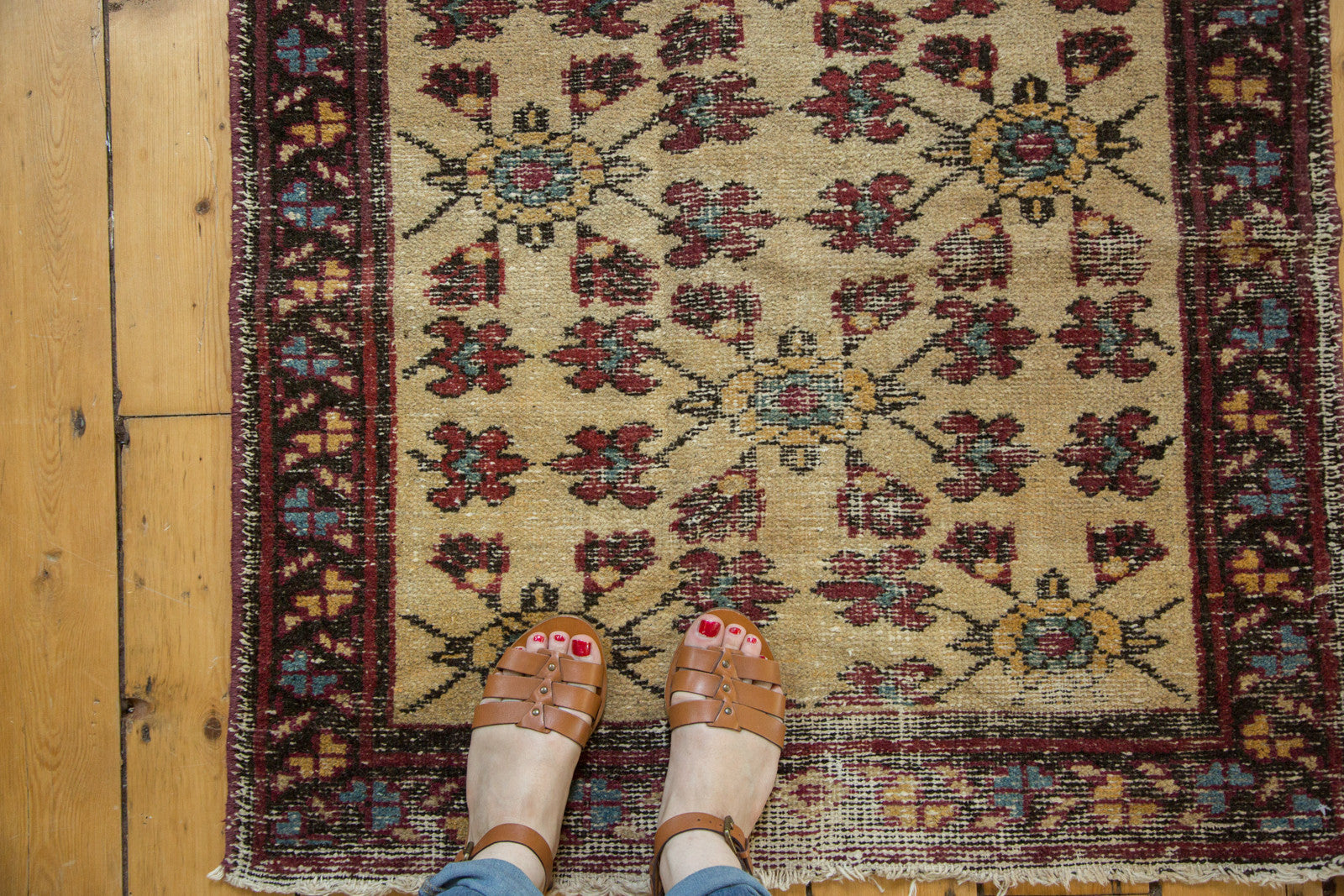 Vintage Turkish Rug 3' x 3' | circa 1940s