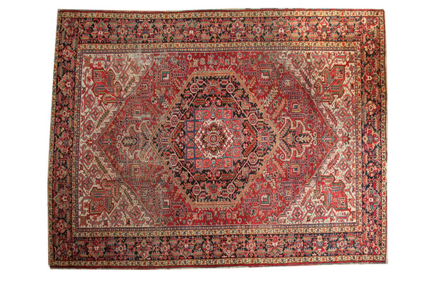 9'3" x 12' Vintage Heriz Carpet / Item 4082 image 1