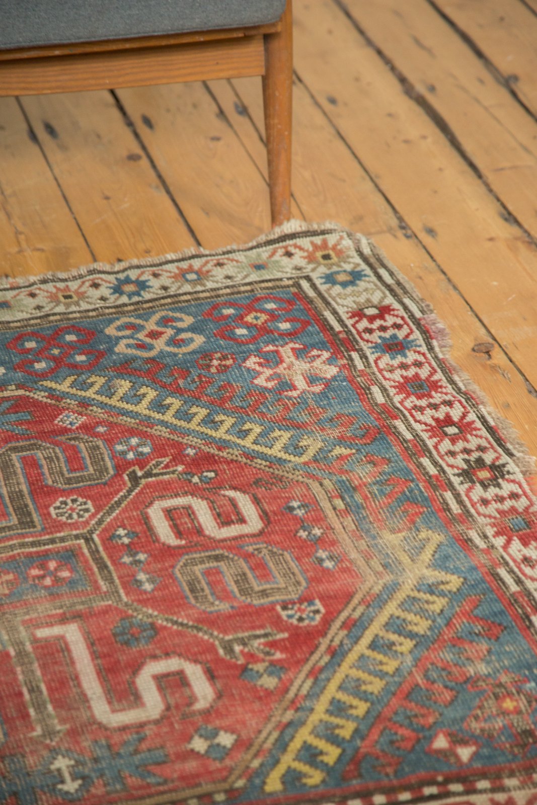 4x4 Vintage Caucasian Square Rug