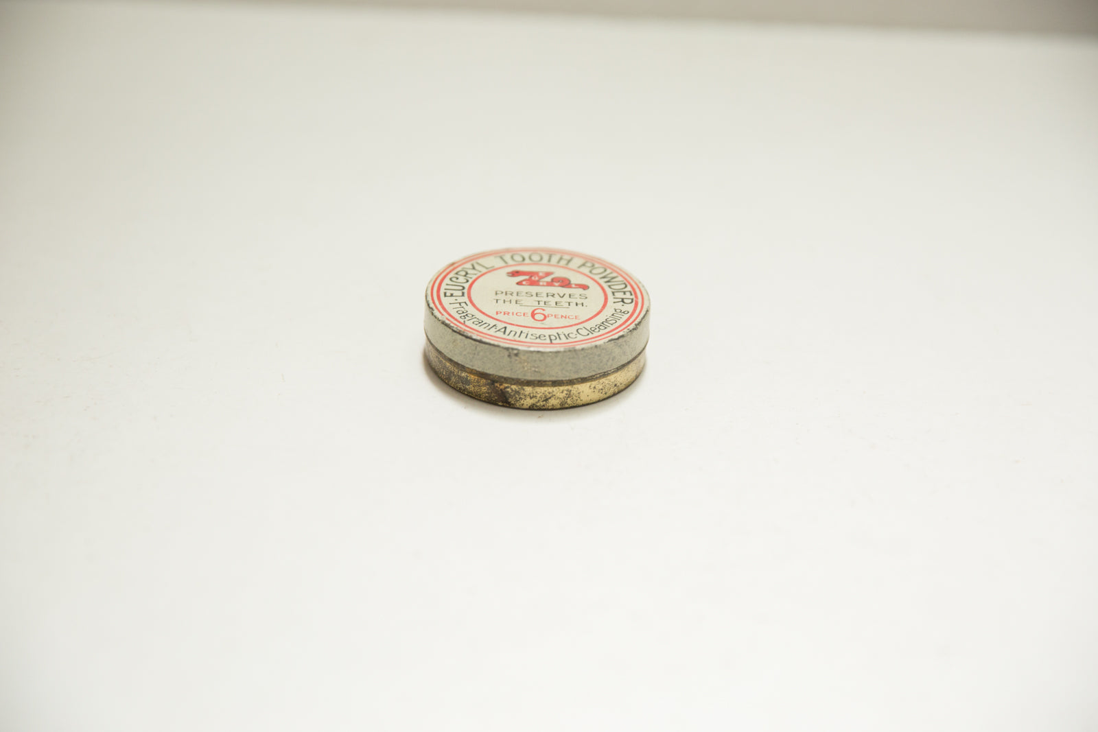 Antique Eycryl Snake Dental Tin // ONH Item 4345 Image 1