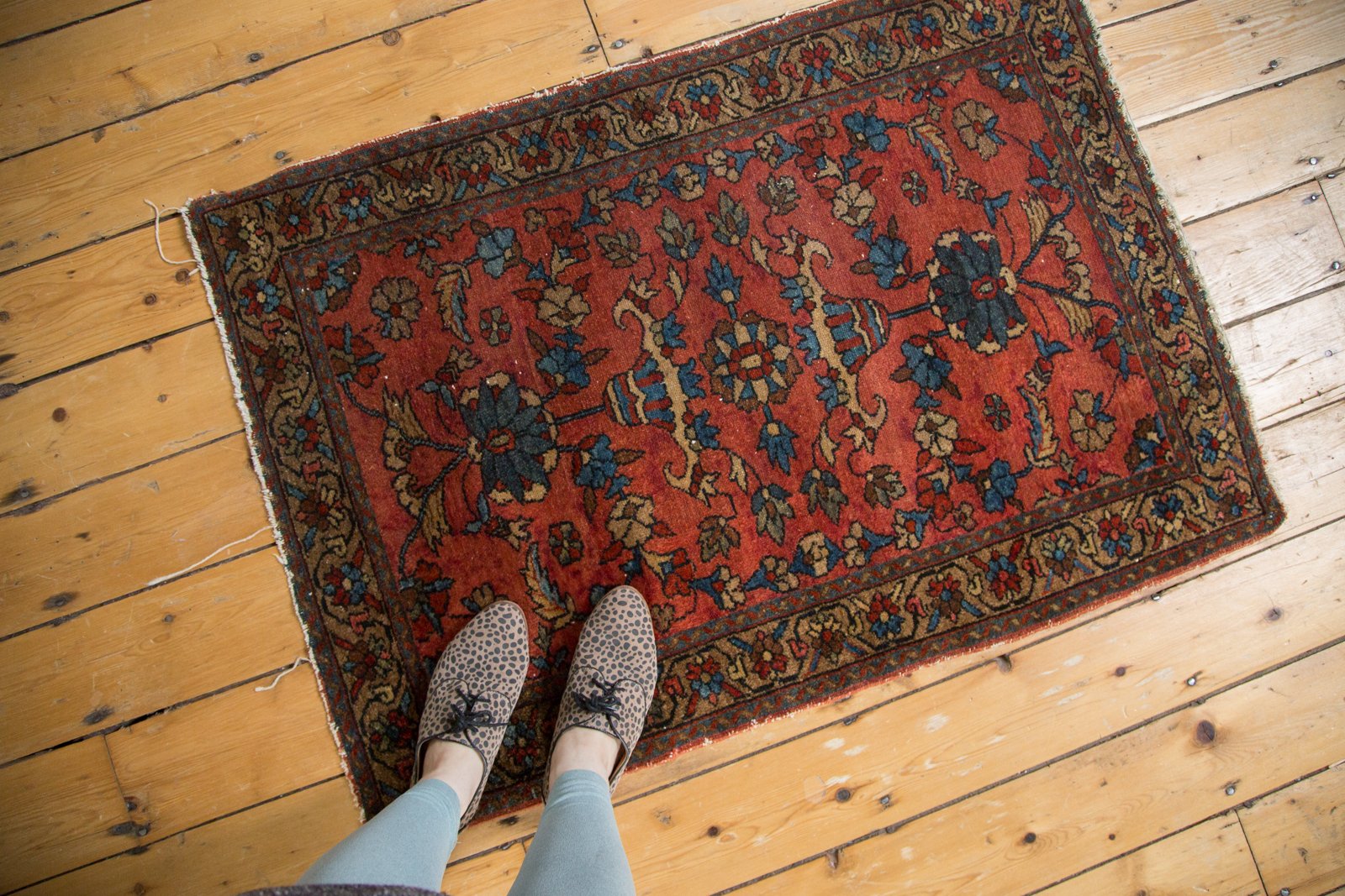 2.5x4 Vintage Lilihan Rug // ONH Item 4379 Image 1