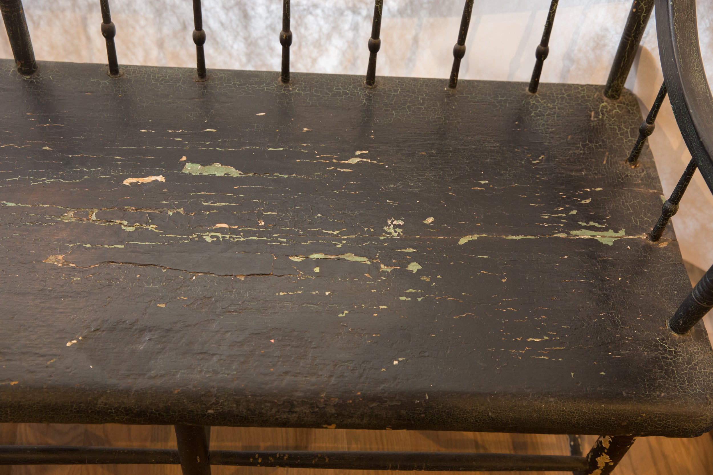 Antique Deacon's Bench // ONH Item 4432 Image 1