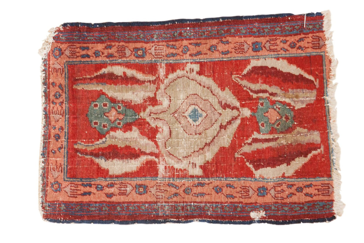 1.5x2 Antique Serapi Square Rug Mat // ONH Item 4512