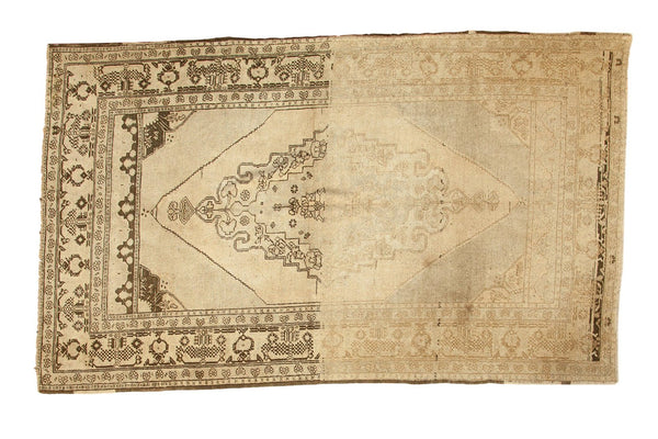 4'11" x 8'1" Vintage Oushak Carpet / Item 4817 image 1