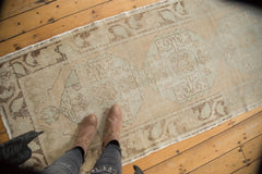  Vintage Distressed Oushak Rug Runner / Item 4918 image 4