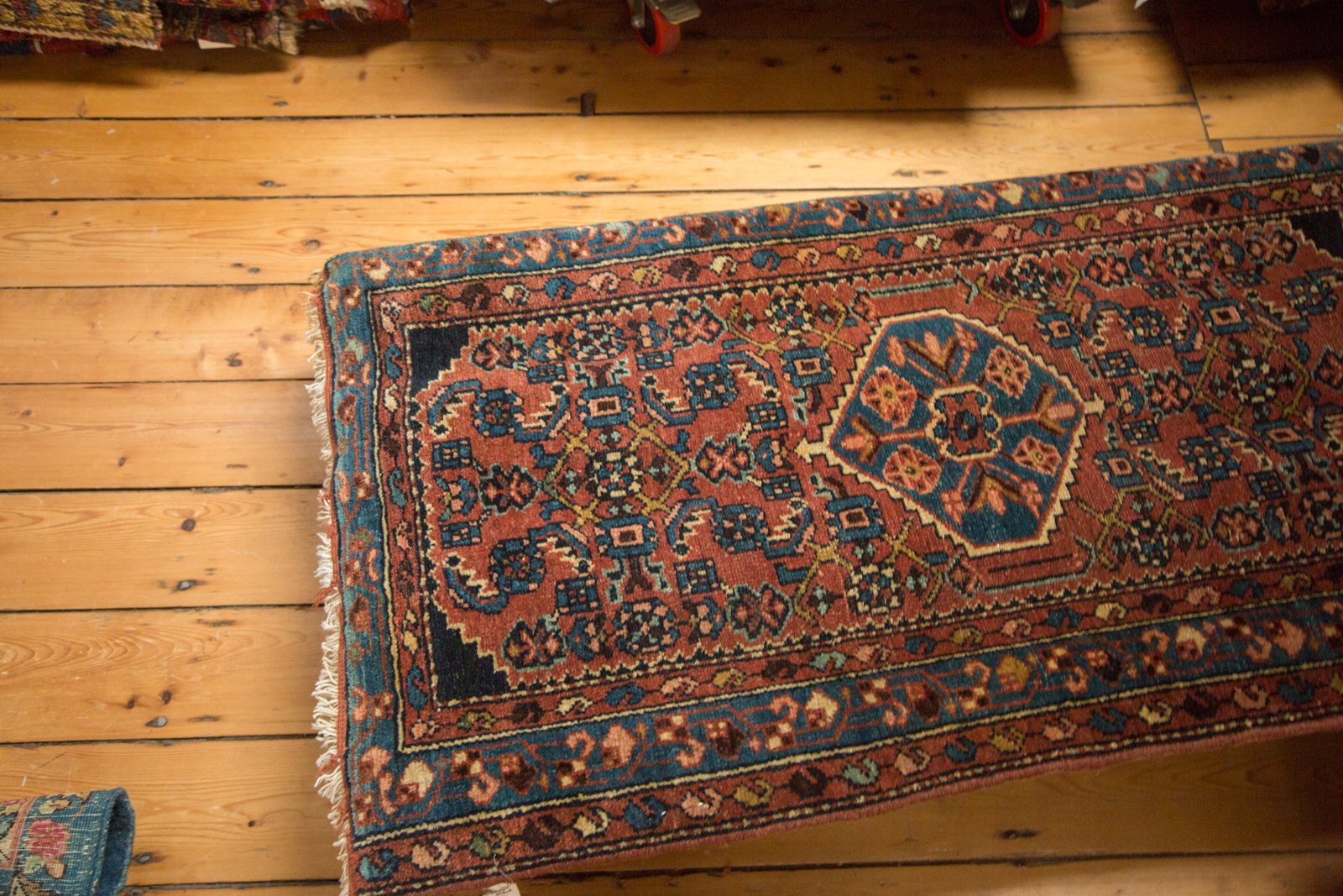2.5x4 Vintage Engelas Rug // ONH Item 4931 Image 1
