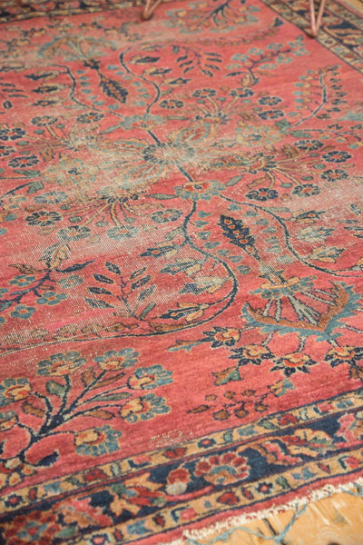 Antique Lilihan Square Rug