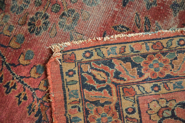 Antique Lilihan Square Rug