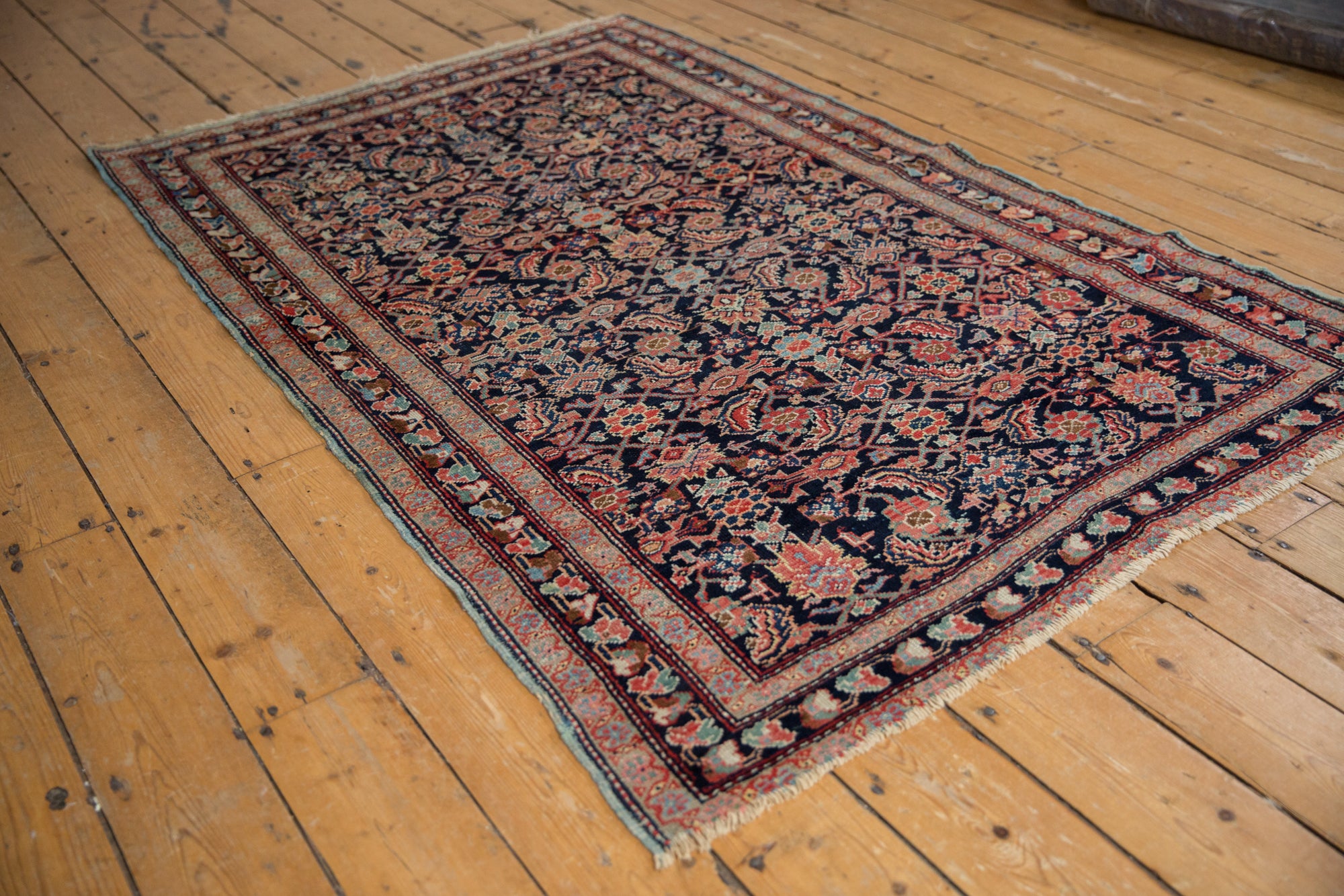 4x6.5 Antique Mahal Rug