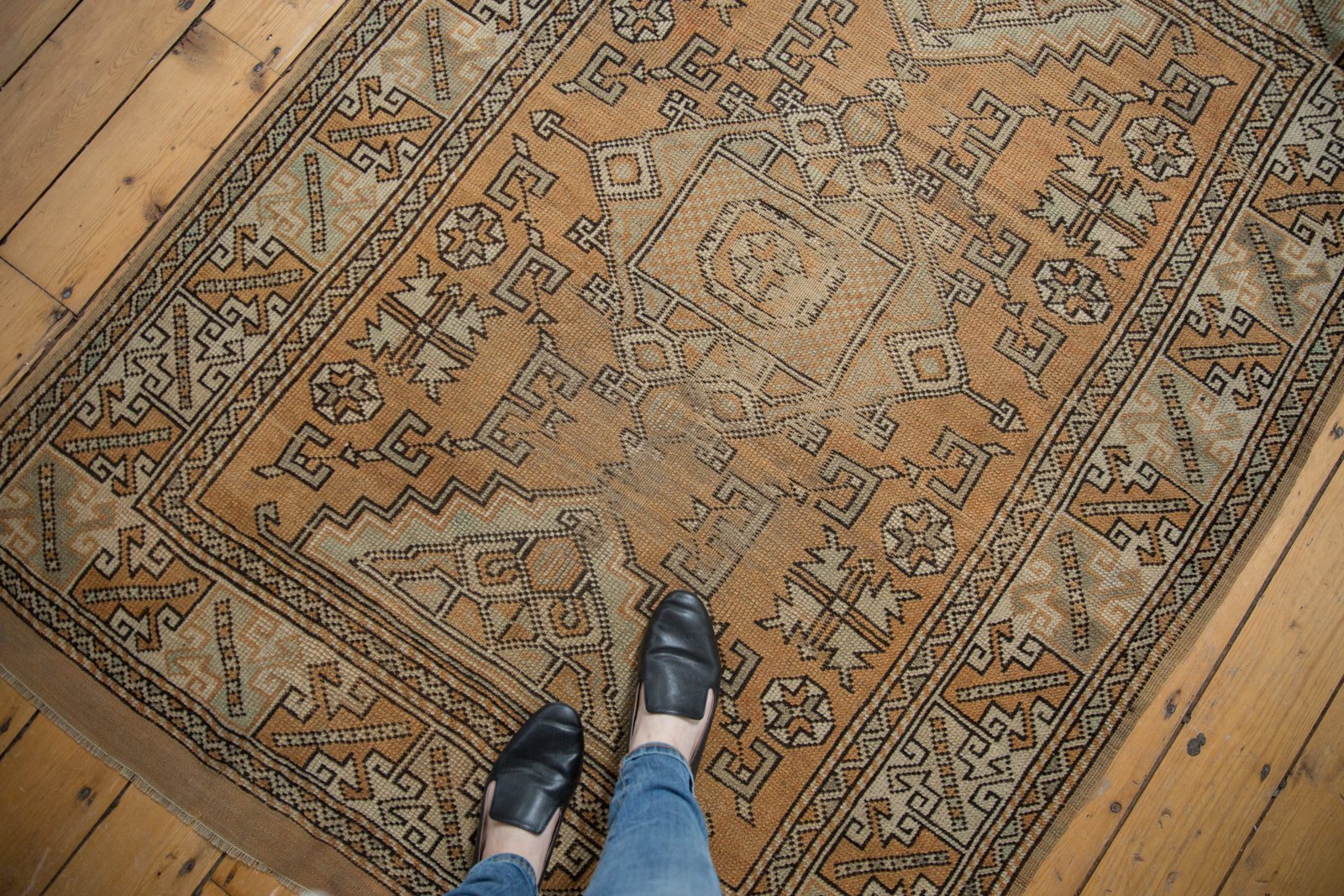 4.5x6 Vintage Distressed Melas Rug // ONH Item 5056 Image 1