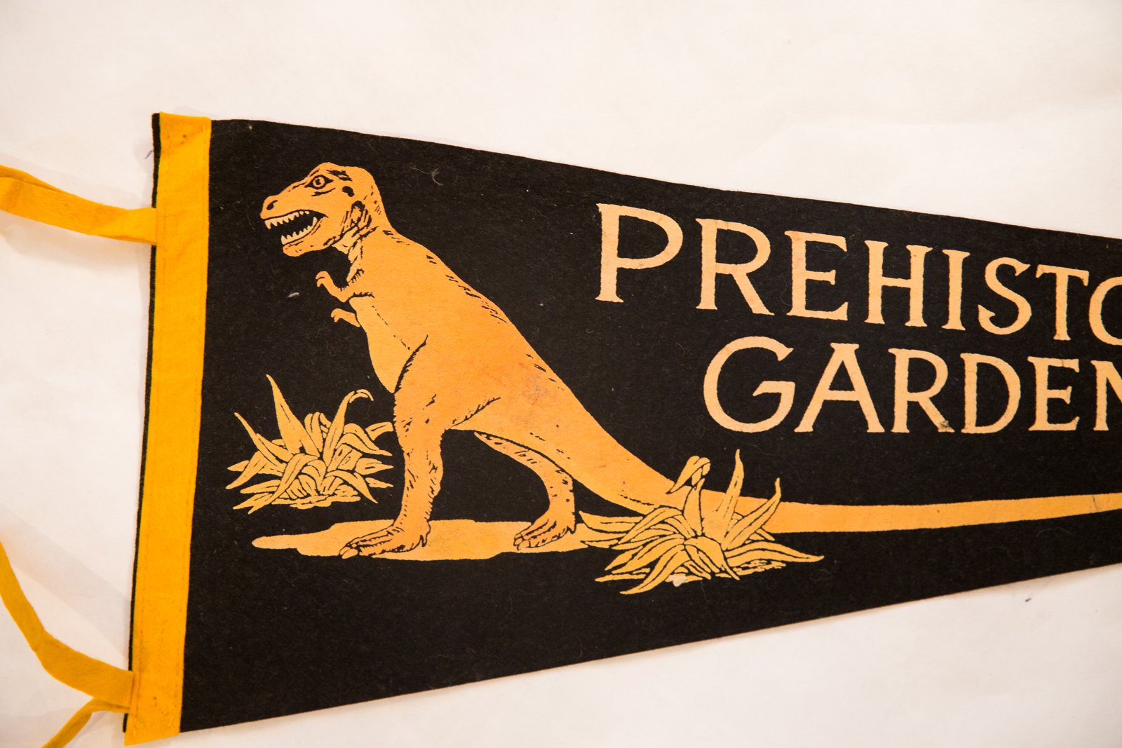 Prehistoric Gardens Oregon Vintage Felt Flag
