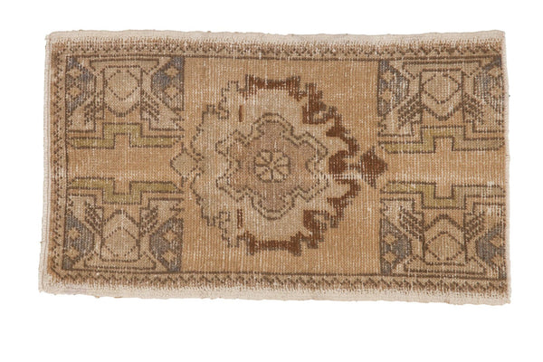 1'7" x 2'9" Vintage Distressed Oushak Rug Mat / Item 5304 image 1