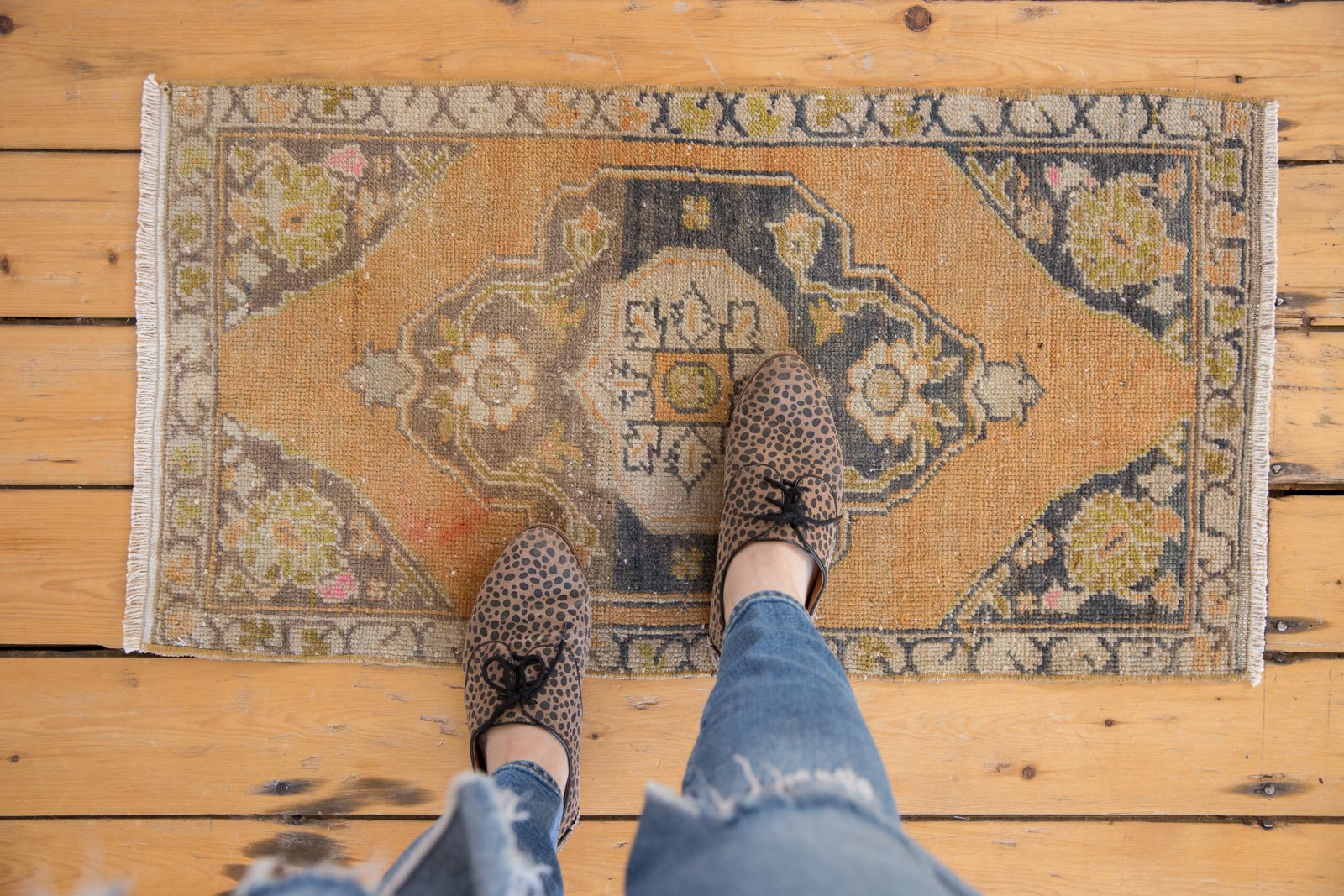 Vintage Distressed Oushak Rug Mat