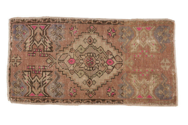 1.5x3 Vintage Distressed Oushak Rug Mat // ONH Item 5311