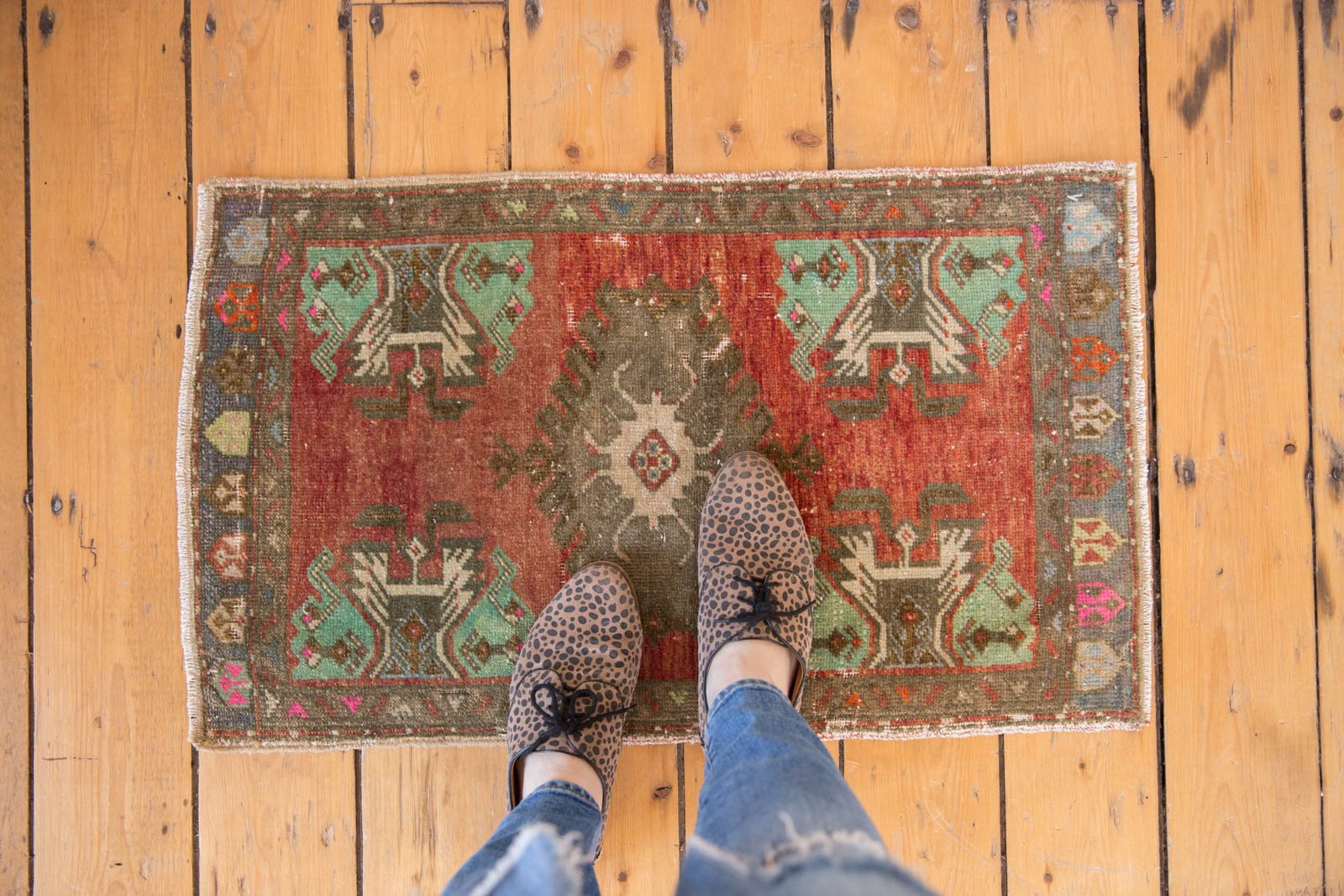 1.5x2.5 Vintage Distressed Oushak Rug Mat // ONH Item 5319 Image 1