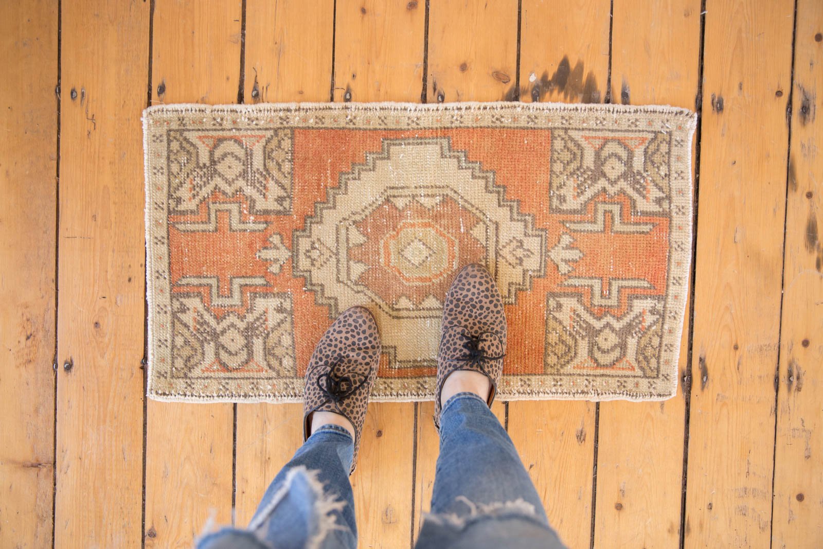 Vintage Distressed Oushak Rug Mat