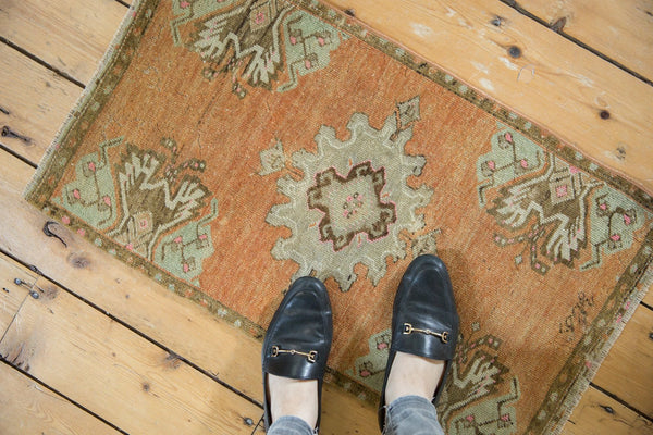  Vintage Distressed Oushak Rug Mat / Item 5342 image 2