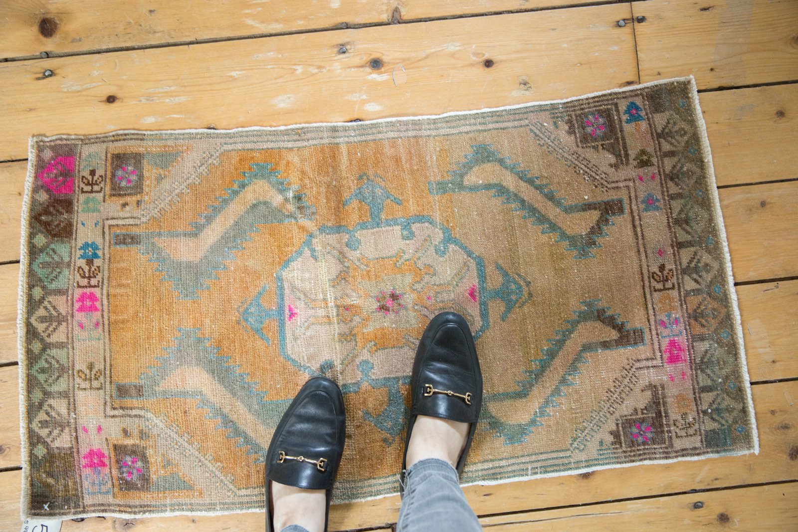  Vintage Distressed Oushak Rug Mat Runner / Item 5345 image 2