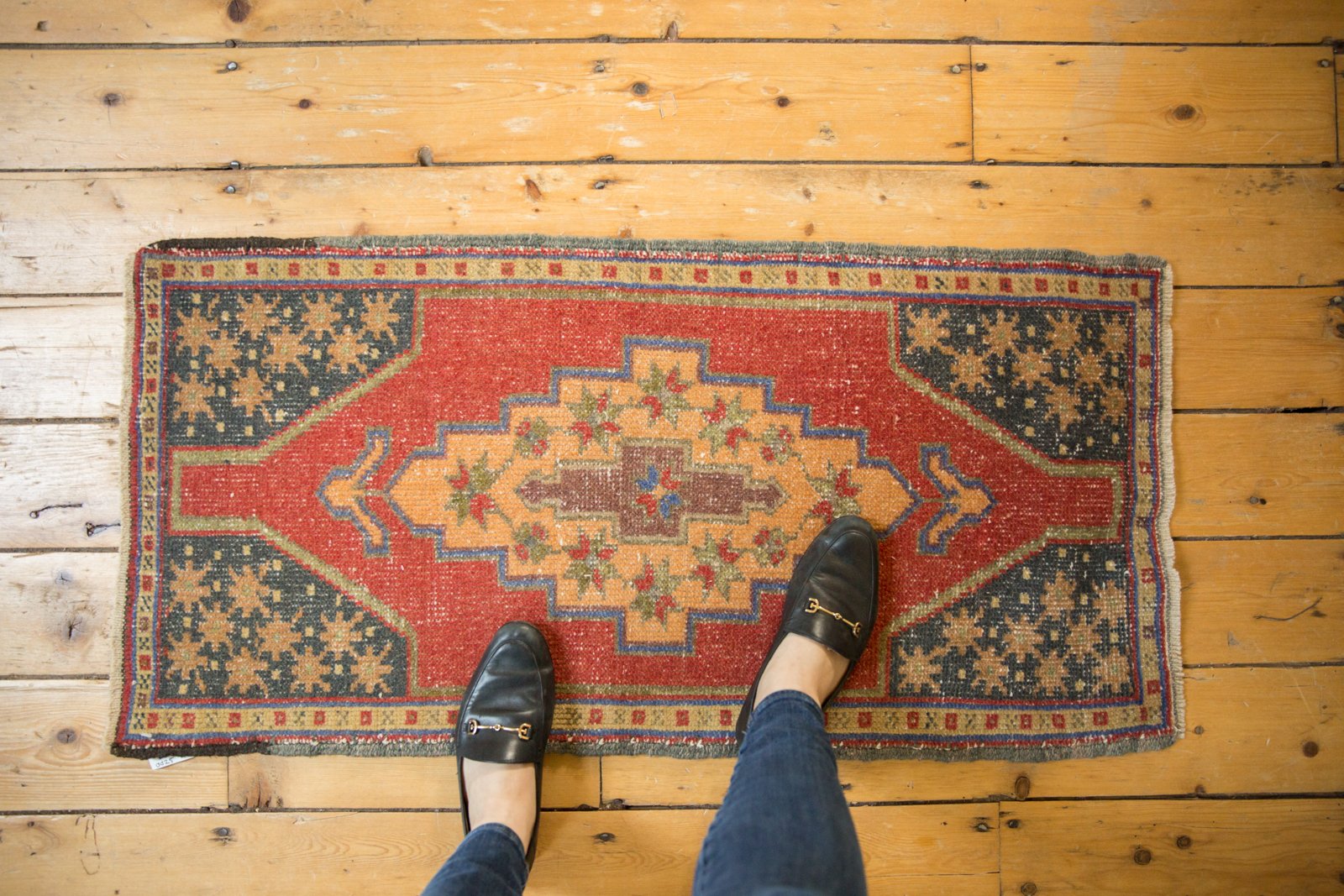  Vintage Distressed Oushak Rug Runner / Item 5358 image 2