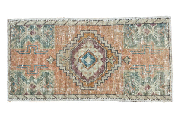 1.5x3 Vintage Distressed Oushak Rug Mat // ONH Item 5363