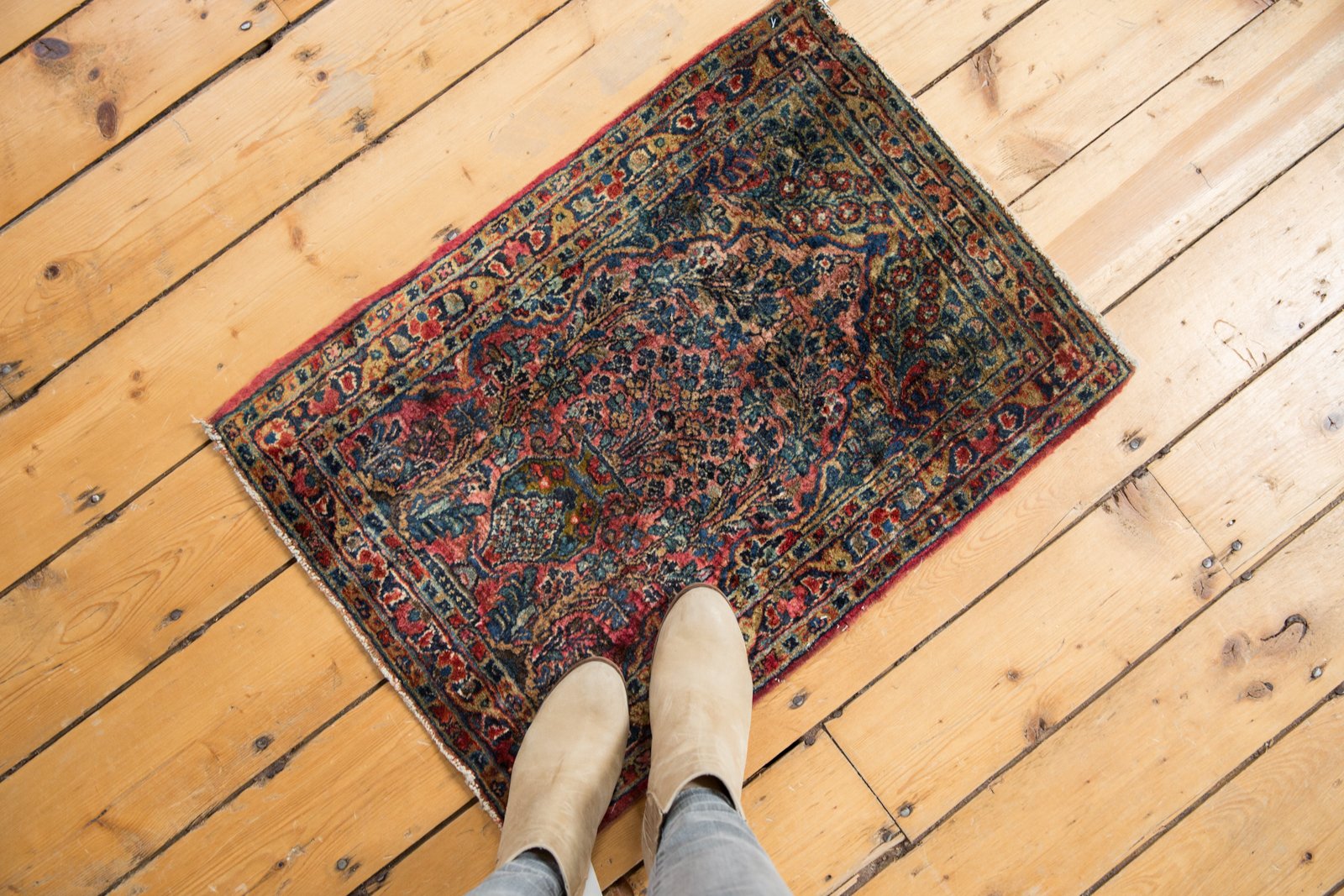 1.5x2.5 Vintage Tree Of Life Sarouk Rug Mat // ONH Item 5377 Image 1