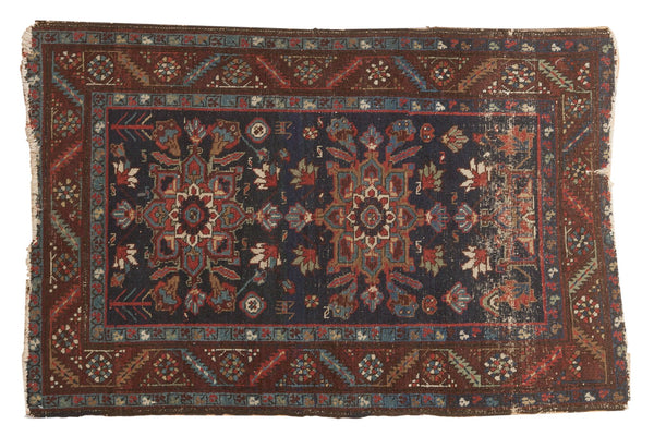 2'9" x 4'3" Vintage Heriz Rug / Item 5403 image 1