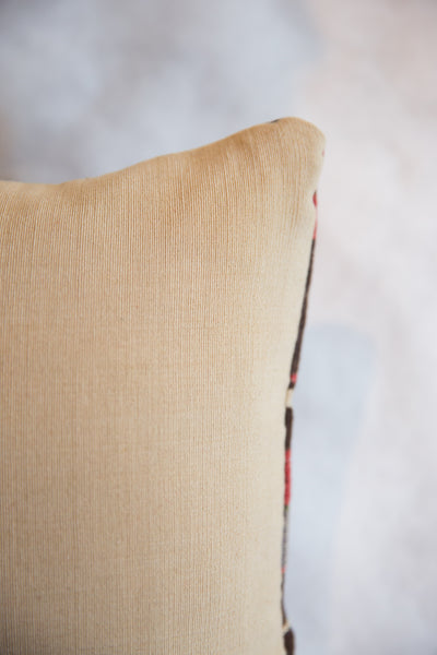 Reclaimed Antique Kilim Rug Fragment Pillow // ONH Item 5449 Image 6