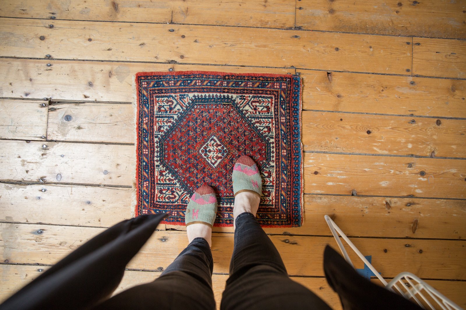 1.5x2 Vintage Mir Sarouk Square Rug Mat // ONH Item 5536 Image 1