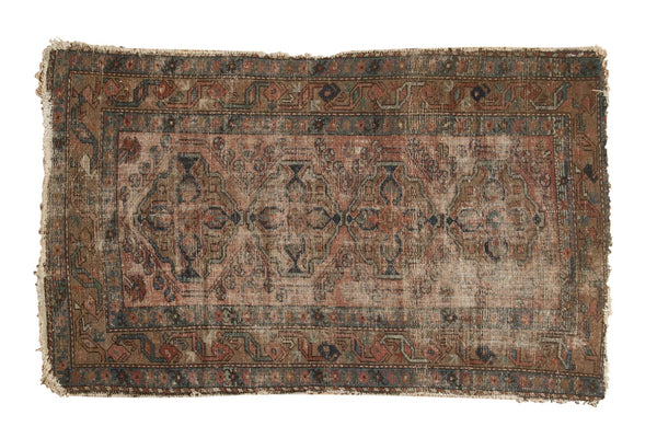 2'11" x 4'7" Antique Lilihan Rug / Item 5546 image 1