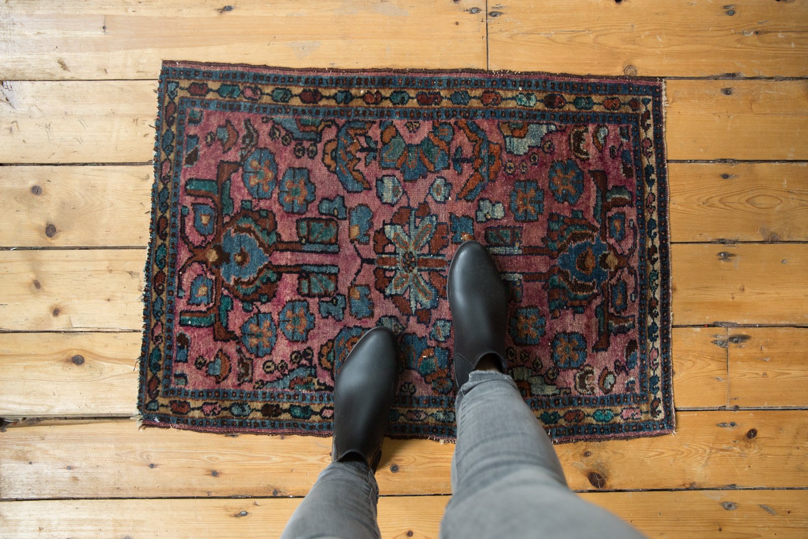 2x3 Vintage Lilihan Rug Mat // ONH Item 5577 Image 1