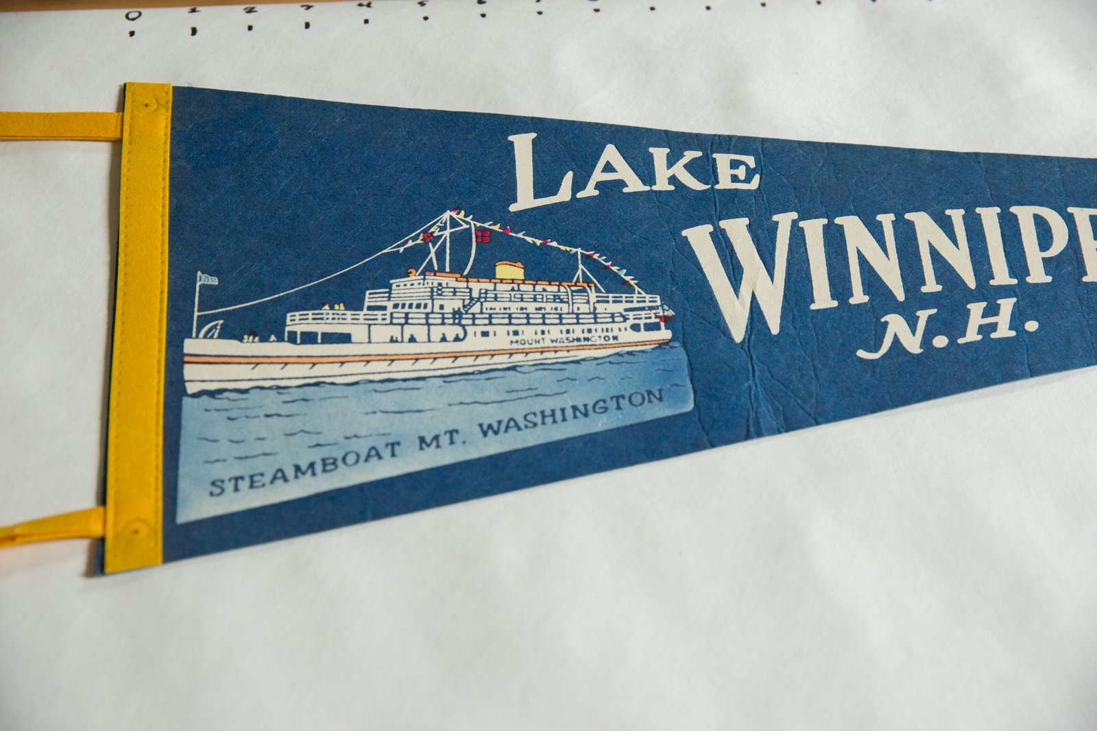 Lake Winnipesaukee N.H. (Steamboat Mt. Washington) Felt Flag