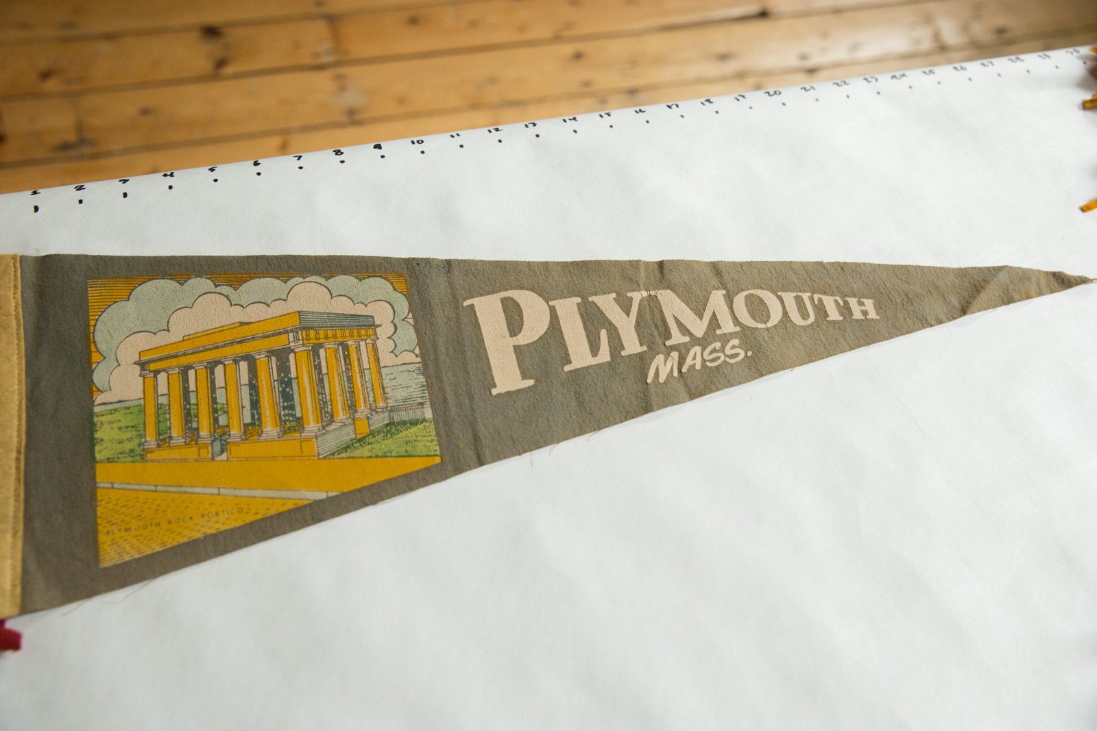 Plymouth Mass. (Plymouth Rock Portico) Felt Flag