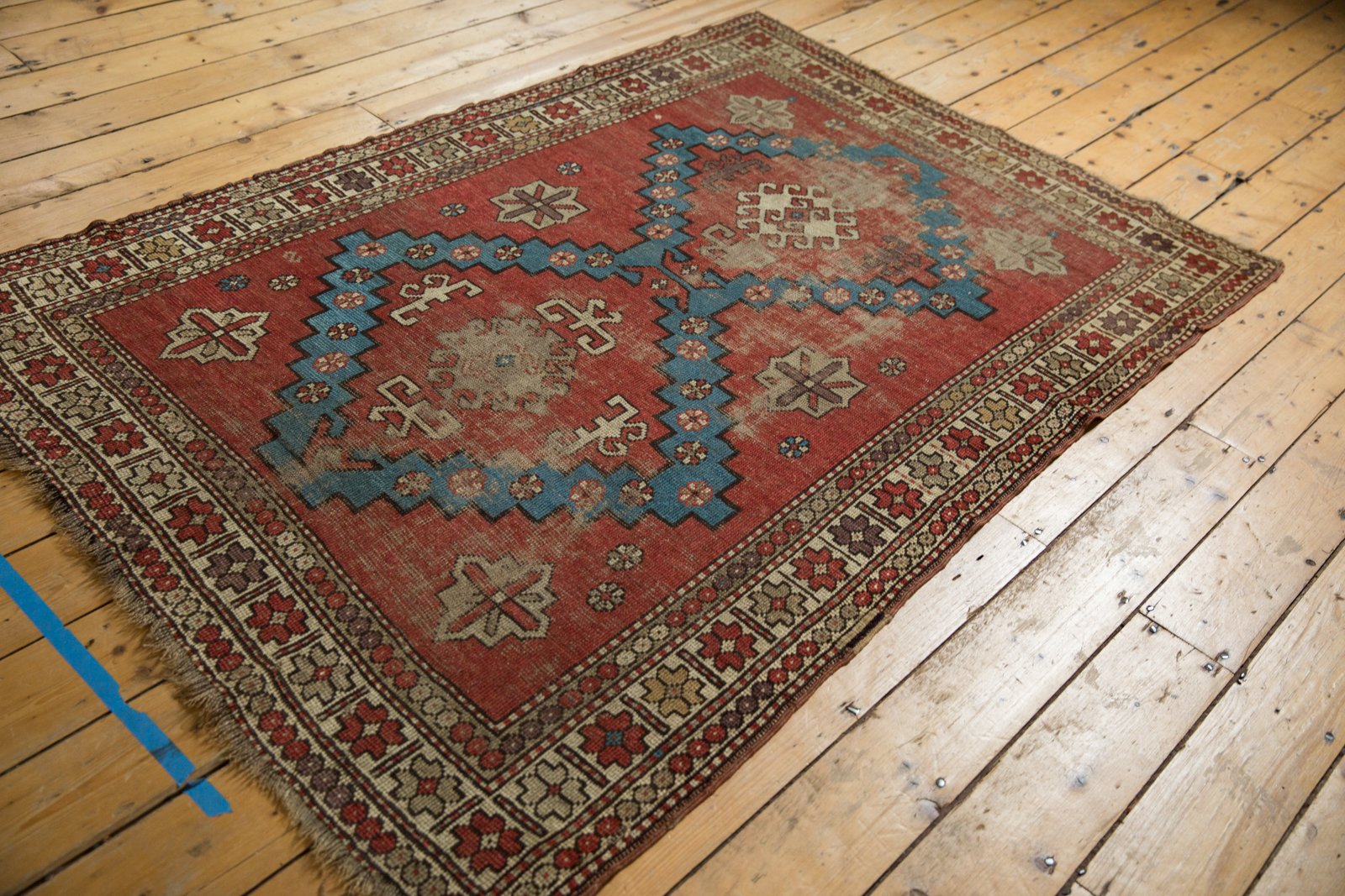  Antique Caucasian Rug / Item 5946 image 2