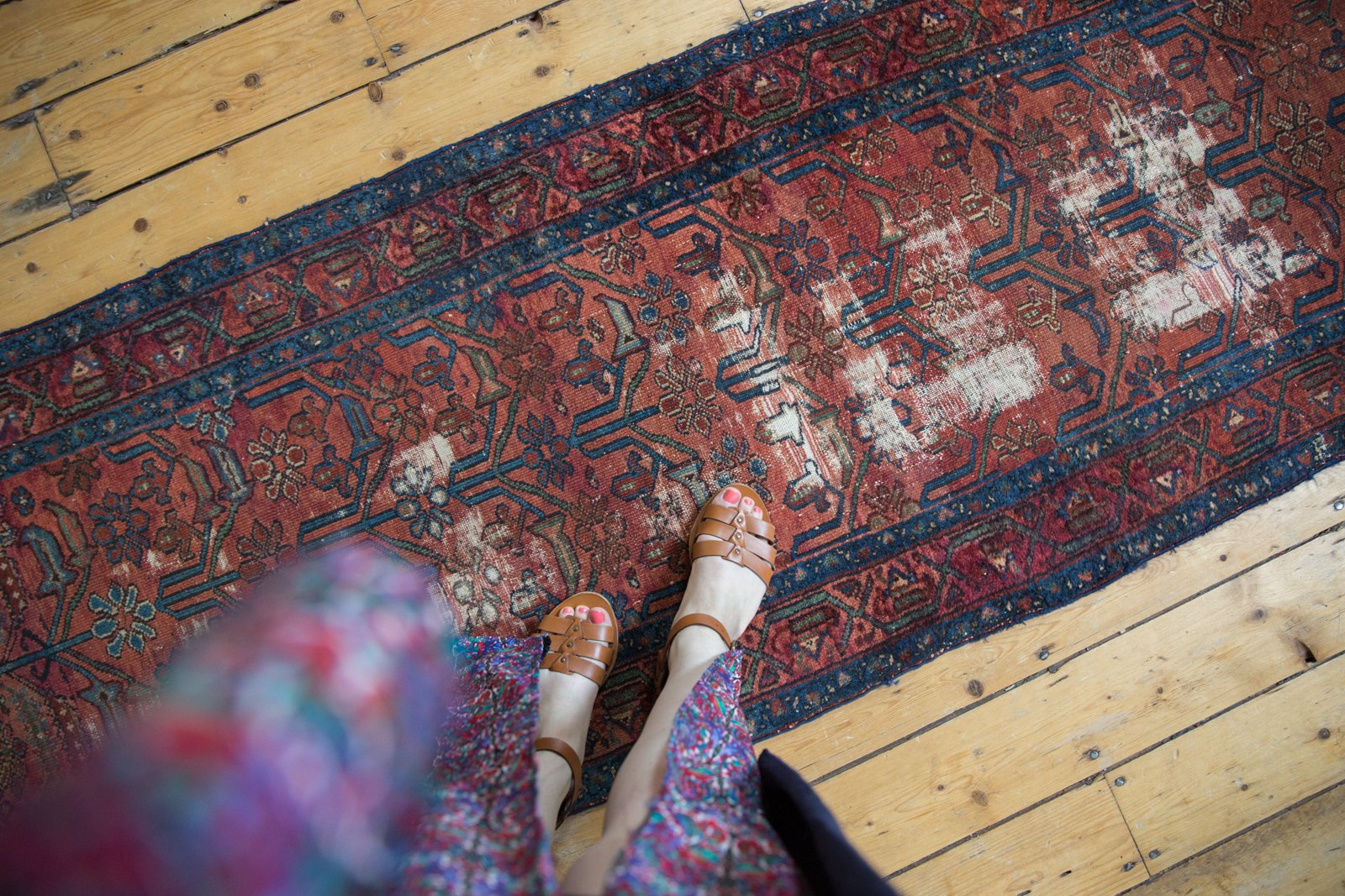 2.5x8.5 Vintage Lilihan Rug Runner // ONH Item 5975 Image 1