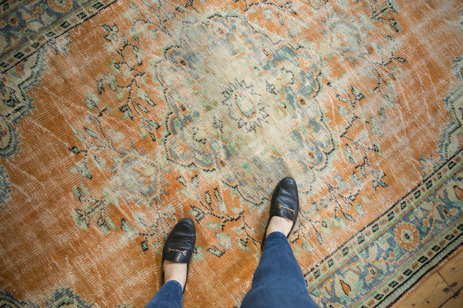  Vintage Distressed Oushak Carpet / Item 5983 image 2