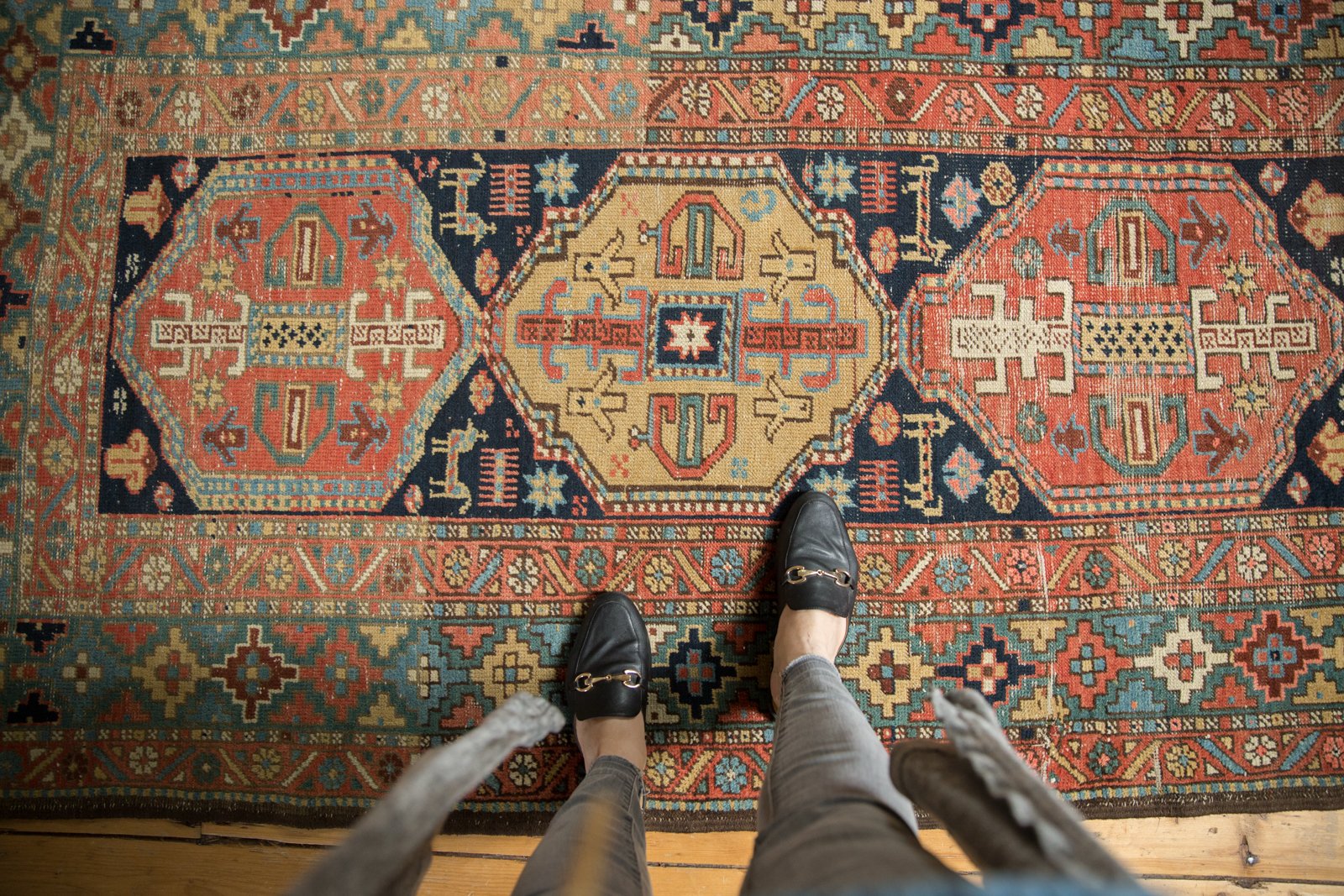  Antique Fine Heriz Rug / Item 6061 image 2