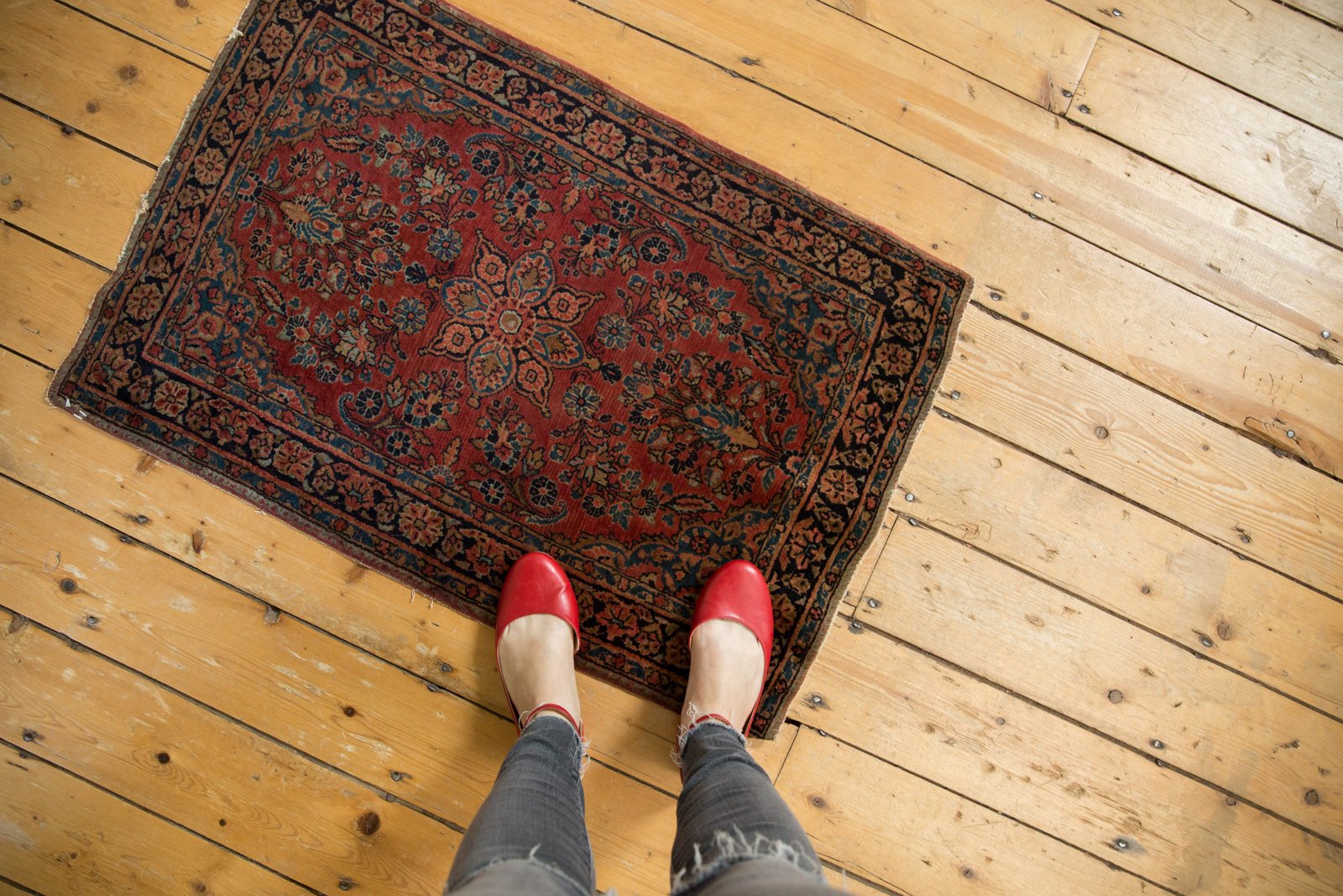  Vintage Sarouk Rug / Item 6072 image 2