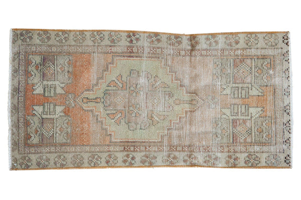 1.5x3.5 Vintage Distressed Oushak Rug Mat Runner // ONH Item 6111