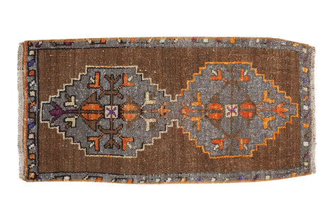 1.5x3 Vintage Distressed Oushak Rug Mat // ONH Item 6124