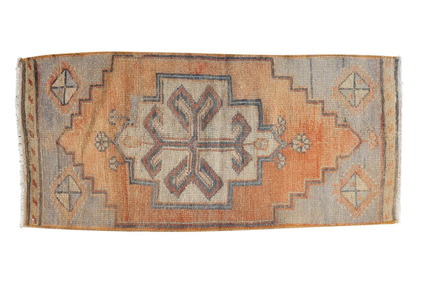 1'6" x 3'2" Vintage Distressed Oushak Rug Mat / Item 6132 image 1