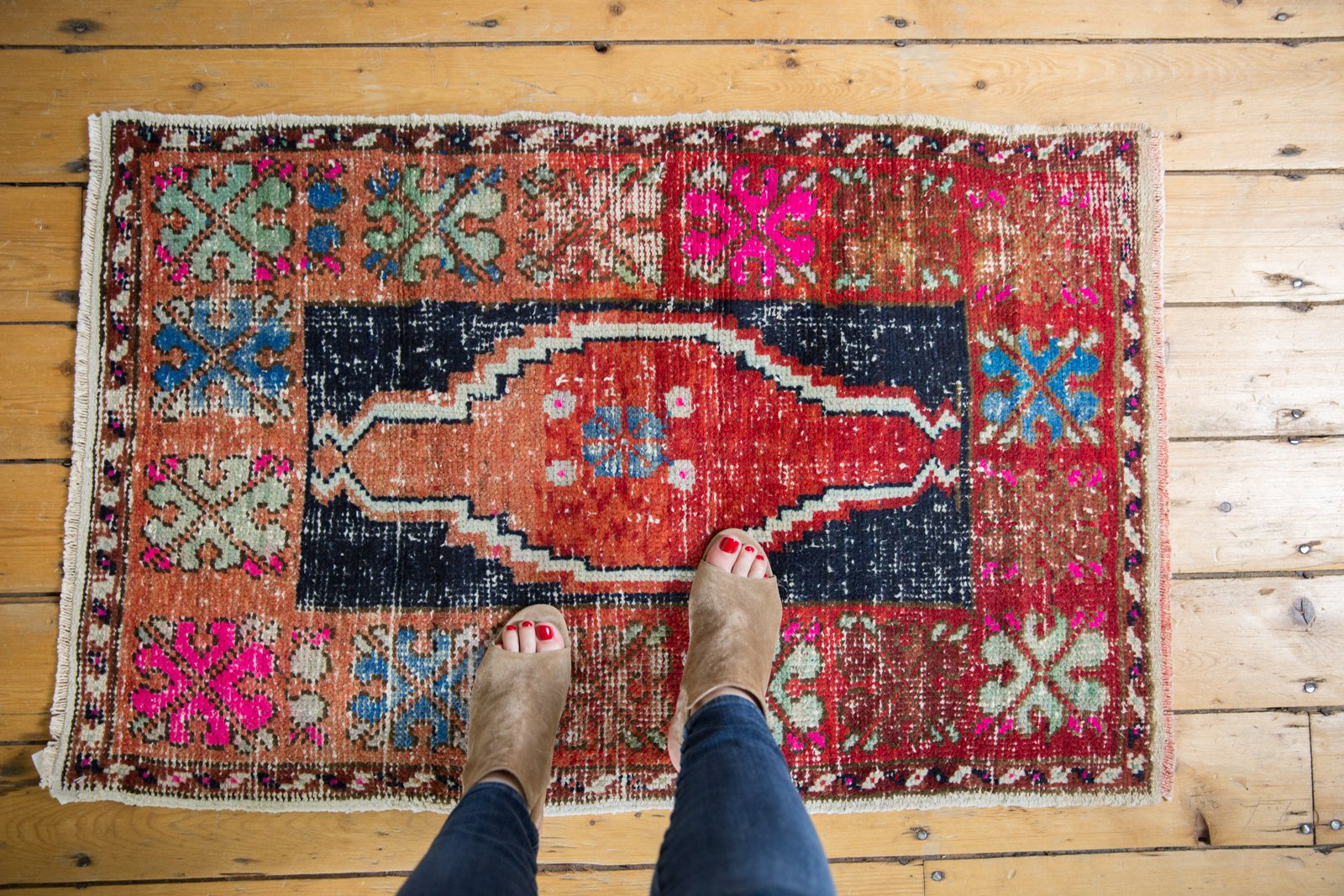  Vintage Distressed Oushak Rug / Item 6138 image 2