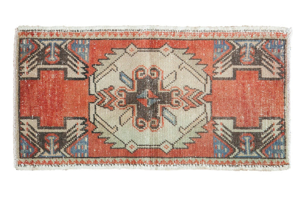 1'7" x 3' Vintage Distressed Oushak Rug Mat / Item 6143 image 1