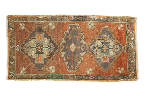 1.5x3.5 Vintage Distressed Oushak Rug Mat Runner // ONH Item 6151