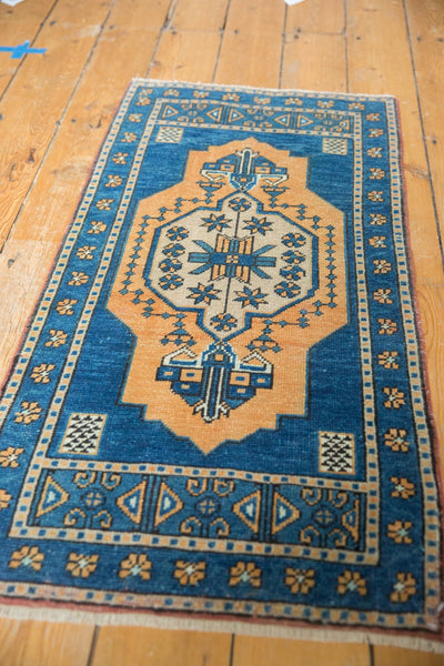  Vintage Distressed Oushak Rug / Item 6158 image 5