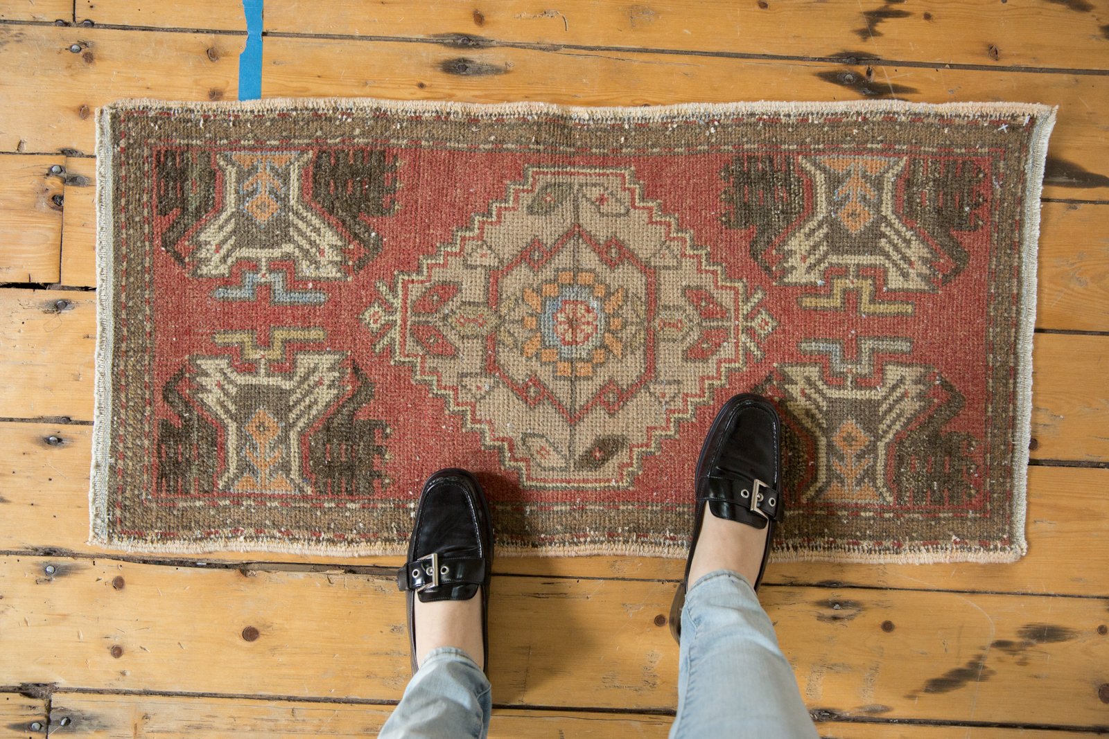 1.5x3.5 Vintage Distressed Oushak Rug Mat Runner // ONH Item 6163 Image 1