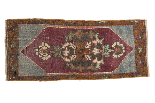 1'3" x 2'10" Vintage Distressed Oushak Rug Mat Runner / Item 6173 image 1