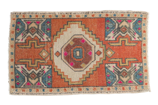 1'8" x 2'10" Vintage Distressed Oushak Rug Mat / Item 6178 image 1