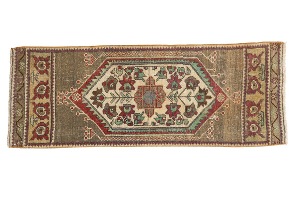 1.5x3.5 Vintage Distressed Oushak Rug Mat Runner // ONH Item 6182